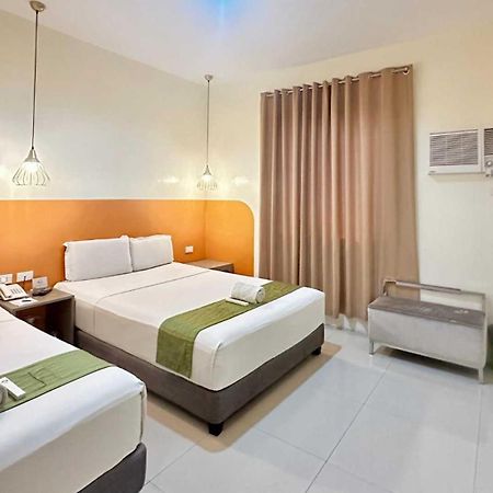 Travelbee Capitol Inn Cebu Stadt Exterior foto