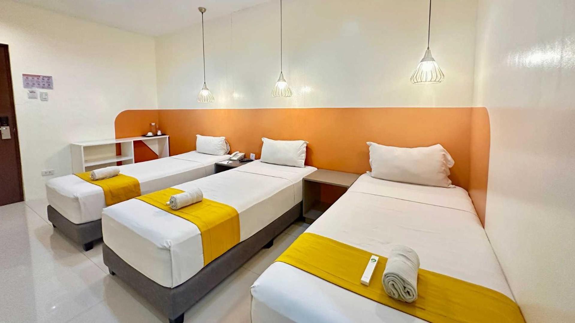 Travelbee Capitol Inn Cebu Stadt Exterior foto