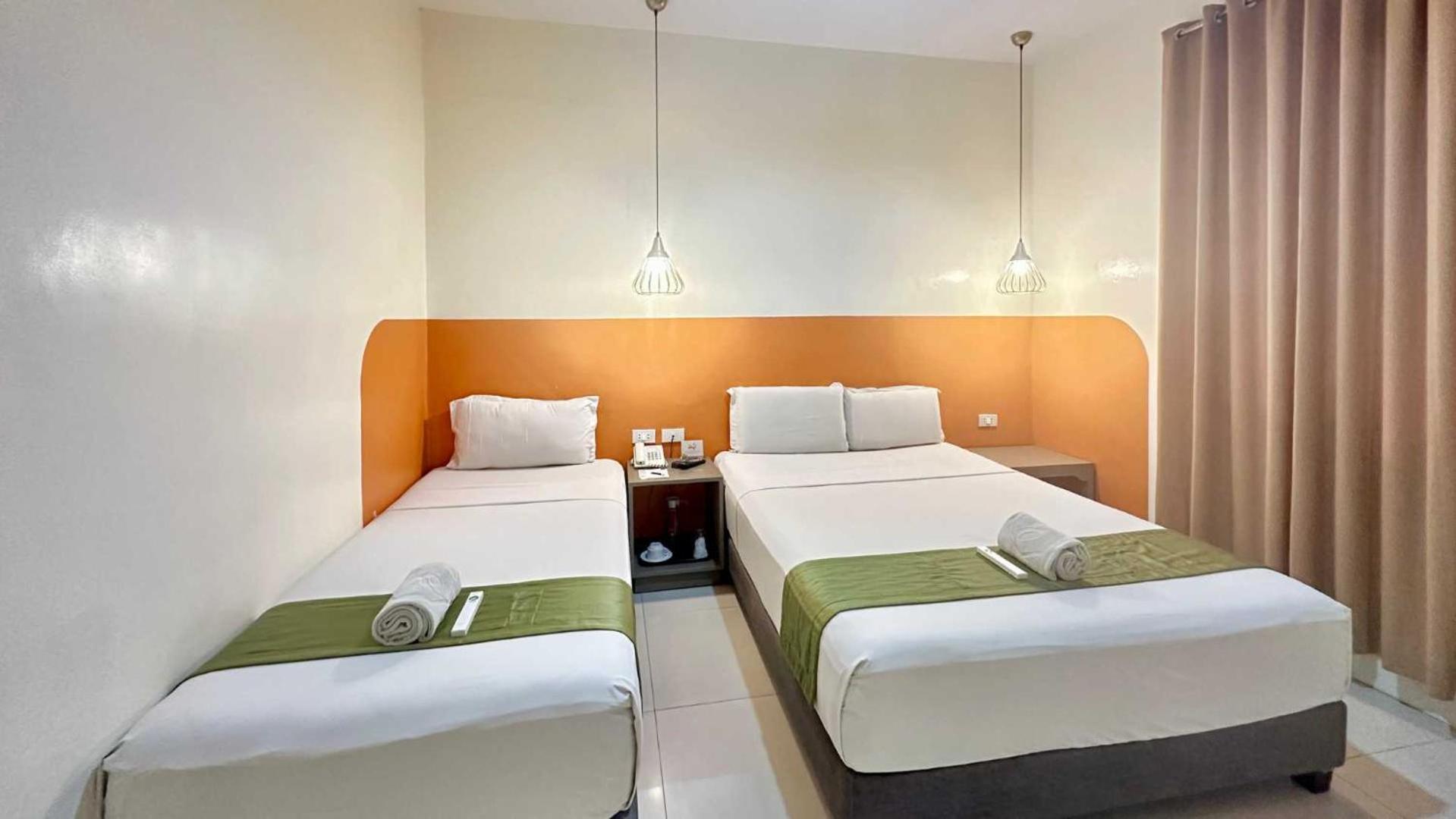 Travelbee Capitol Inn Cebu Stadt Exterior foto