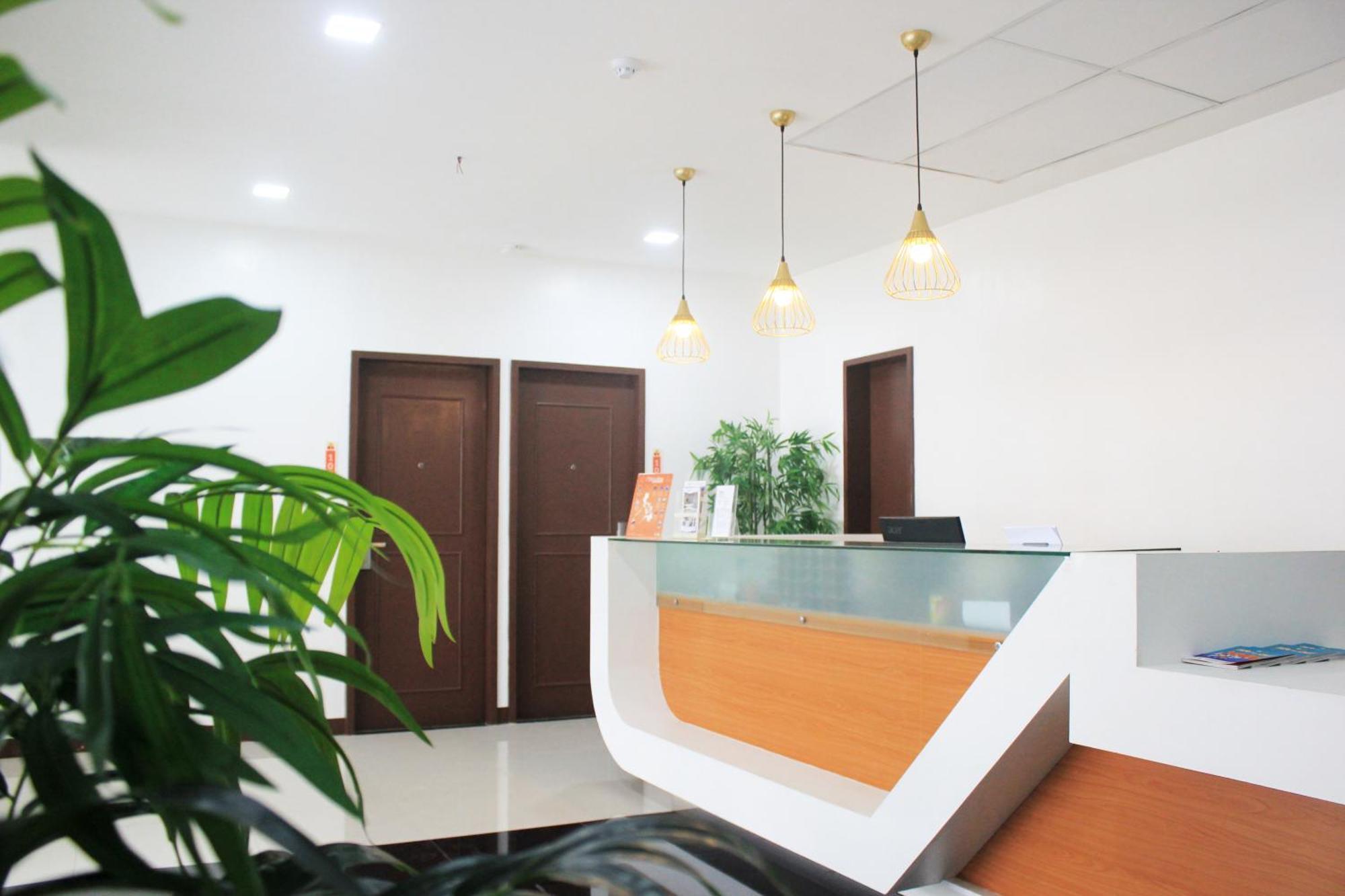 Travelbee Capitol Inn Cebu Stadt Exterior foto